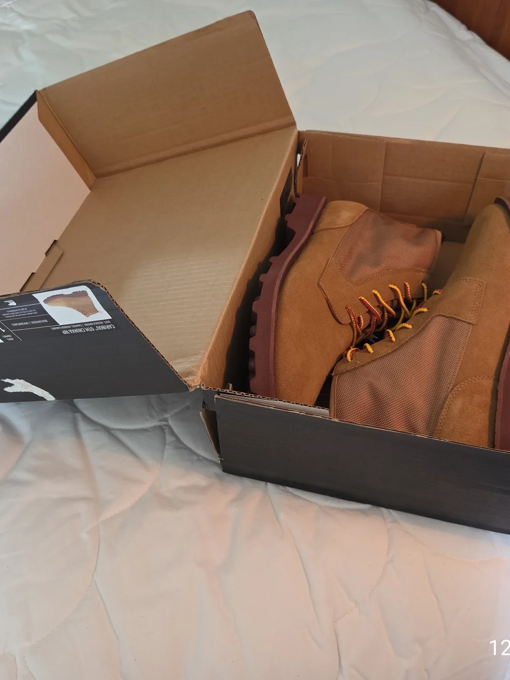 NIB with tags Sorel Caribou Men’s Chukka Boots in Chestnut Brown, Waterproof